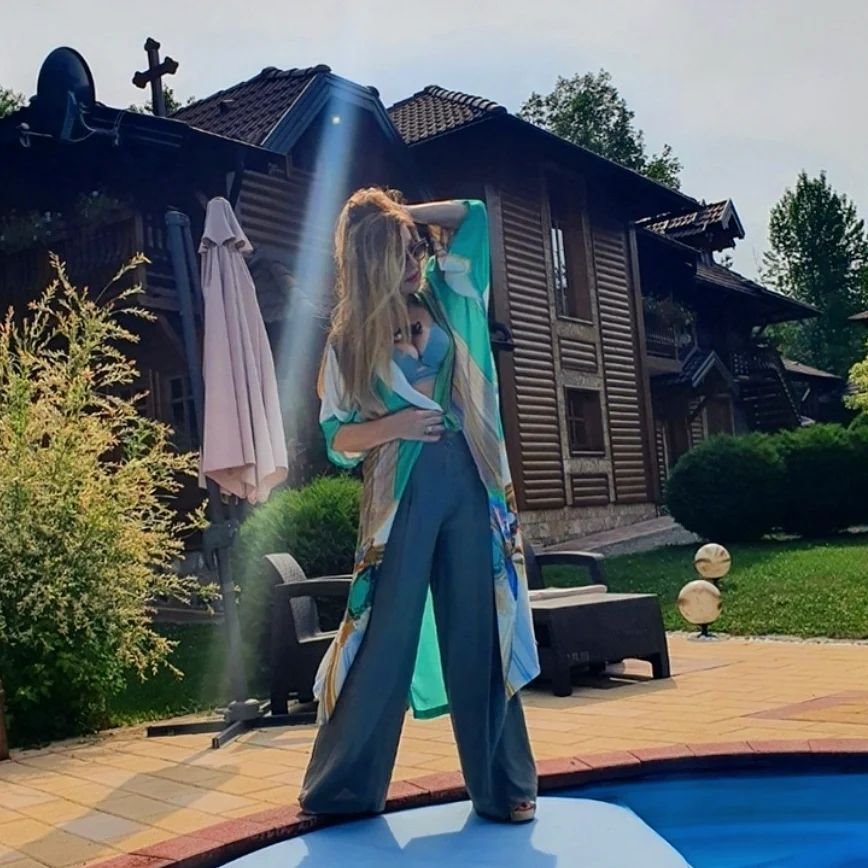 danica maksimovic pantalone 3.jpg