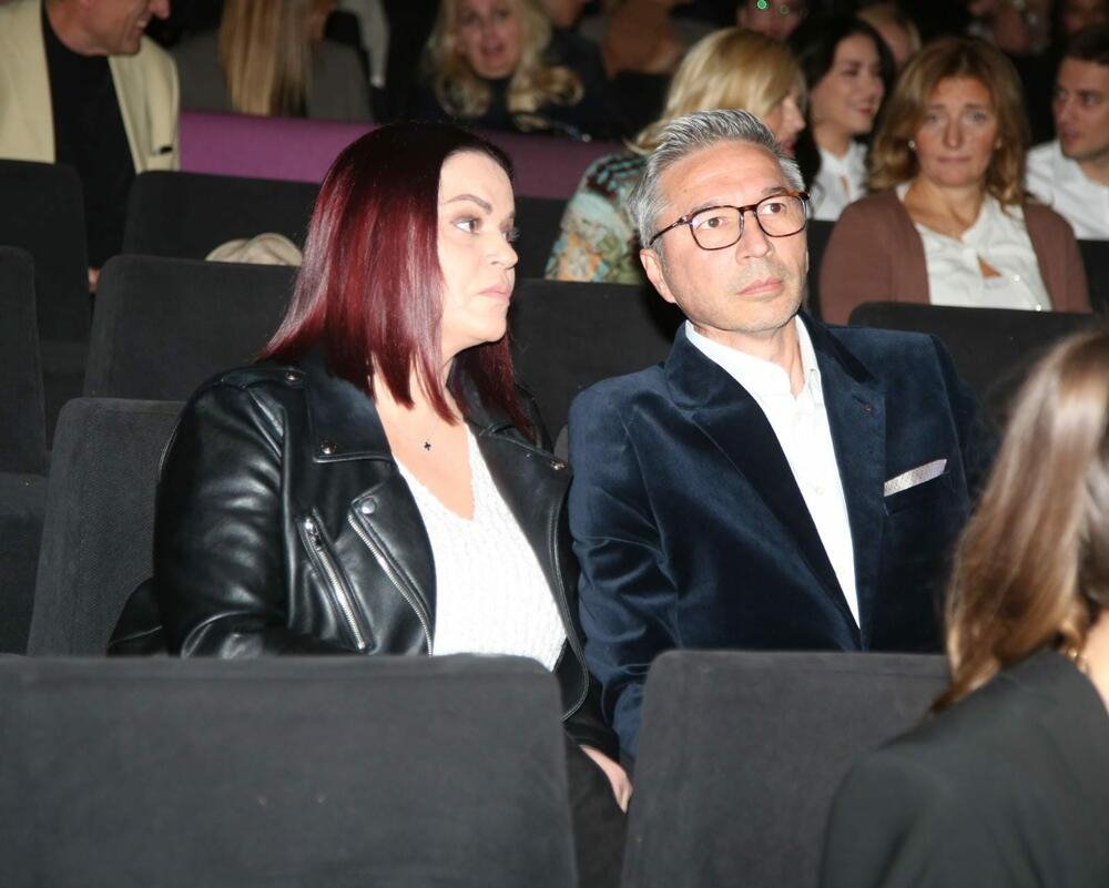 dejan pantelic zena.jpg