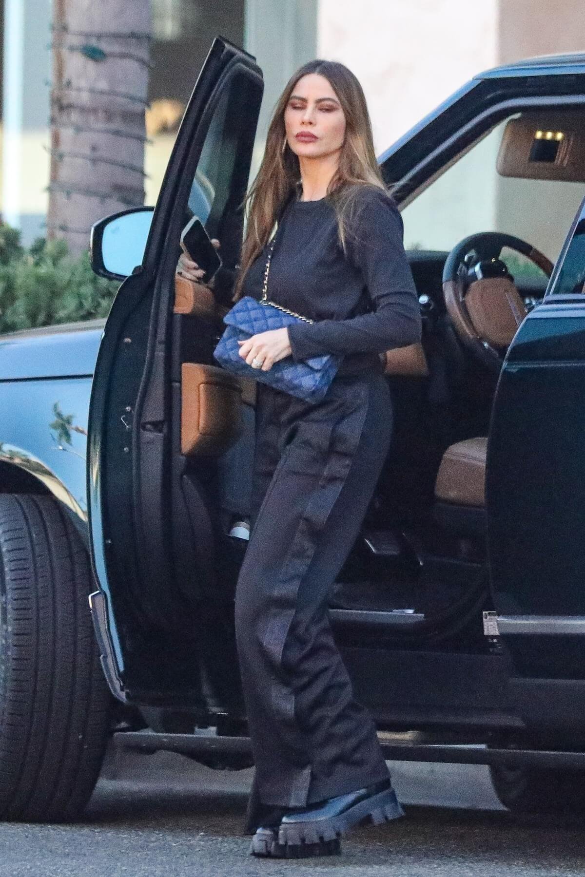 Sofija Vergara  u ravnim čizamama