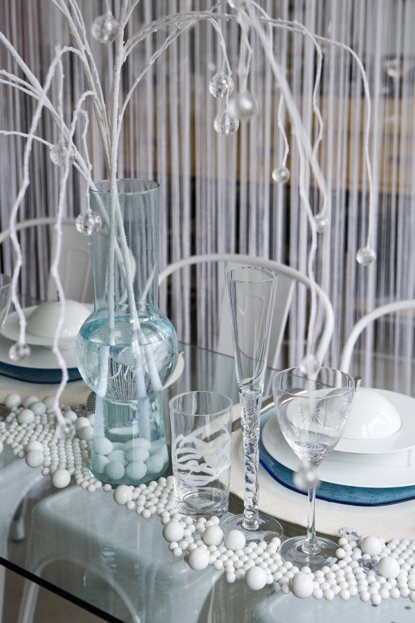 Svečani sto za moderan ambijent