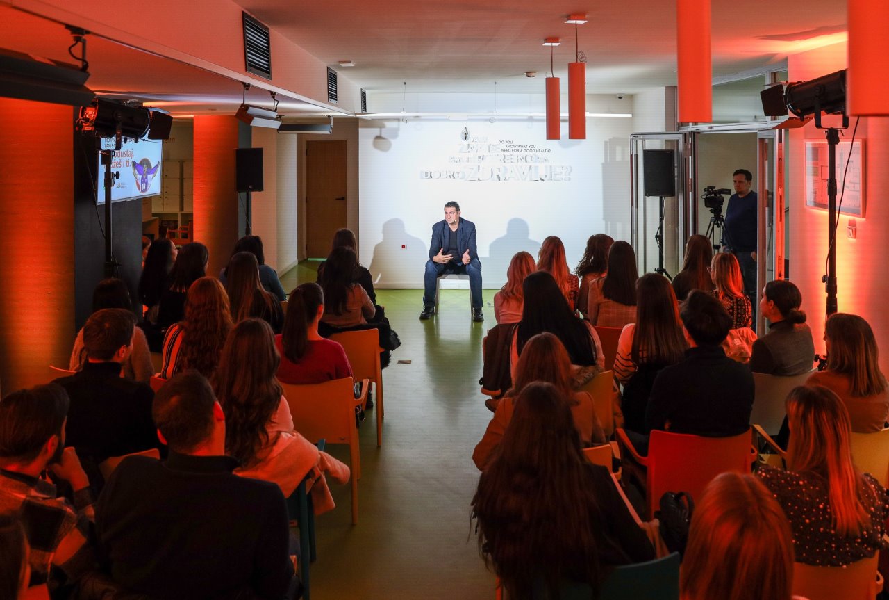 Photo 4 - Mentorski program, Vanja Grbic, predavanje Ne odustaj. Mozes i ti.jpg