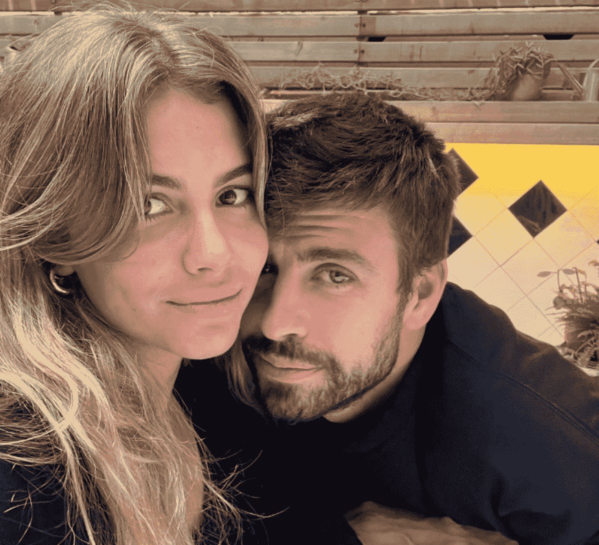 Pike objavio fotografiju sa devojkom