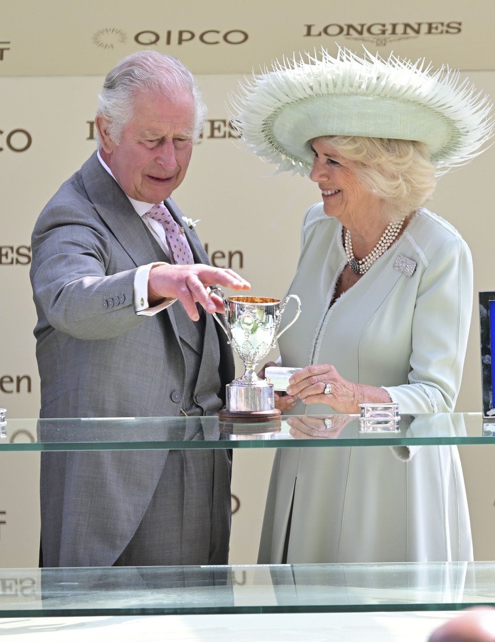 Kralj Čarls, kraljica Kamila