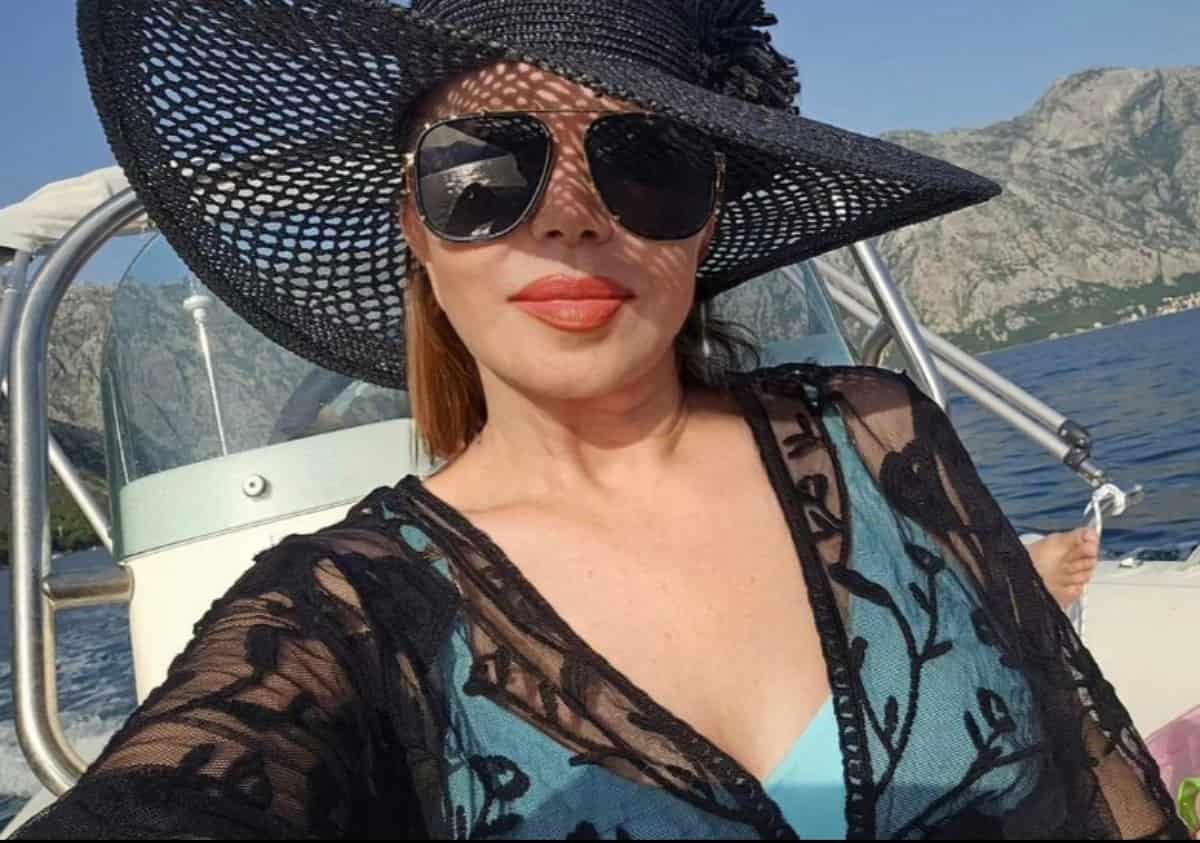 neda ukraden kupaci kostim-min.jpg