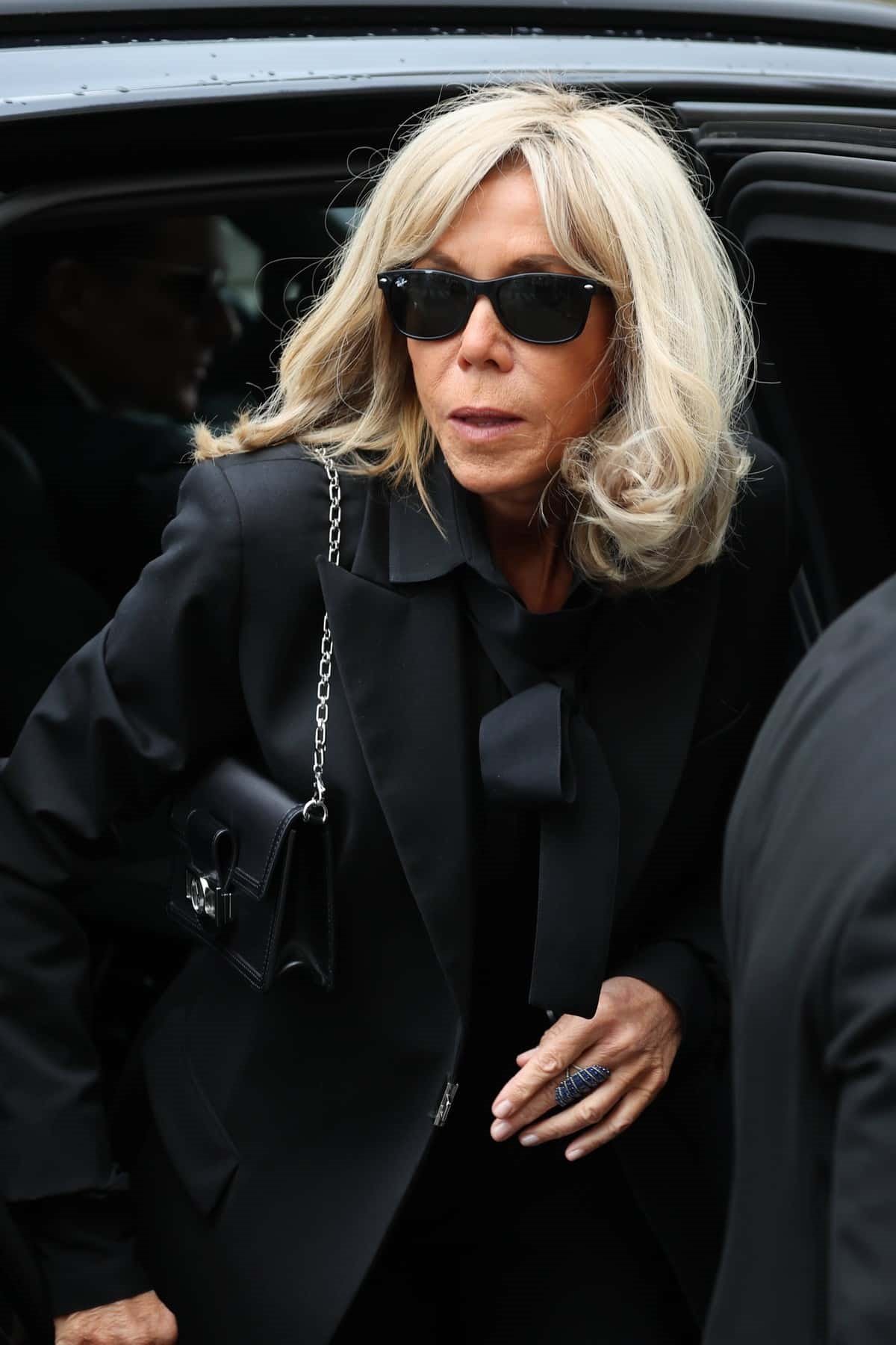 sahrana dzejn birkin brizit makron 0791508240-min.jpg