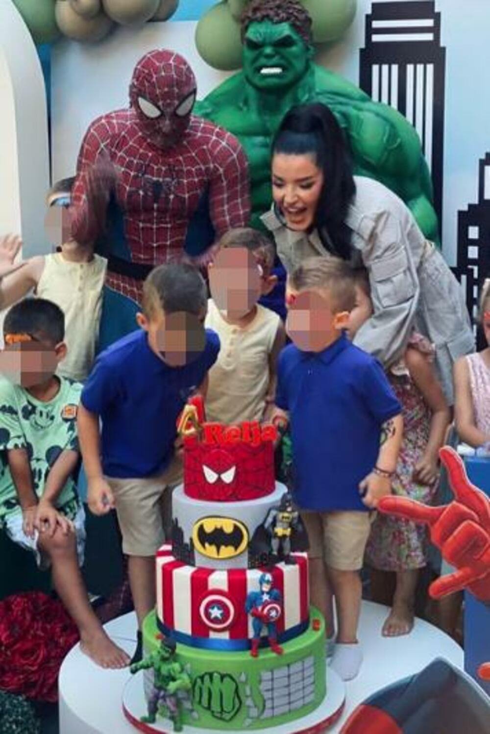 ana rajkovic slavi sinu rodjendan.jpg