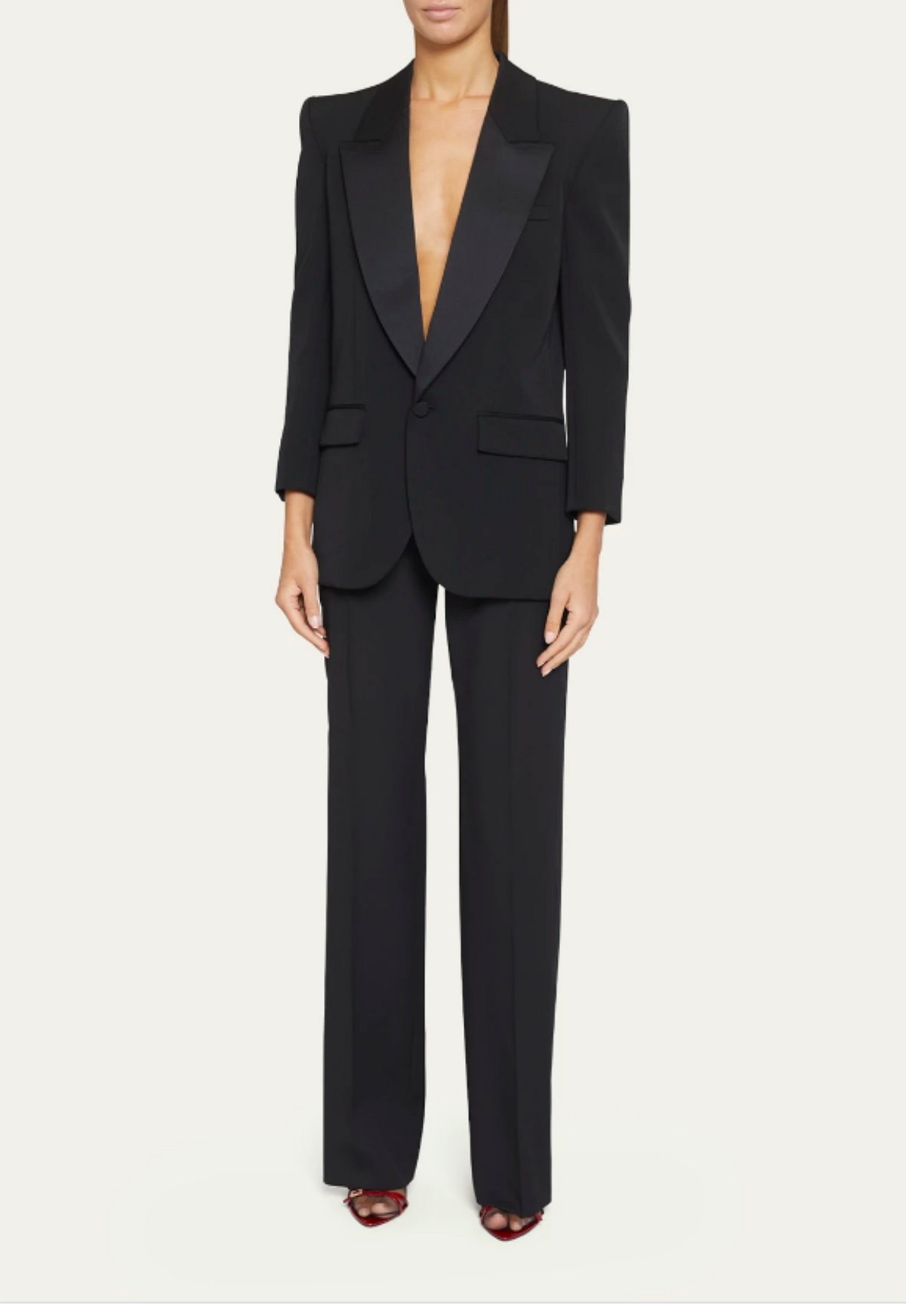 crni sako smoking bergdorf-min.jpg