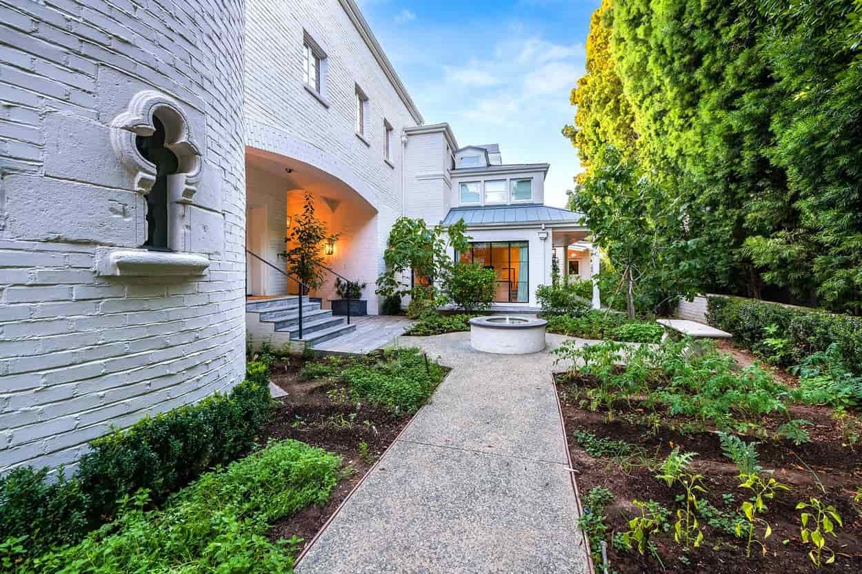 kuca dzenifer lopez 0809456758-min.jpg