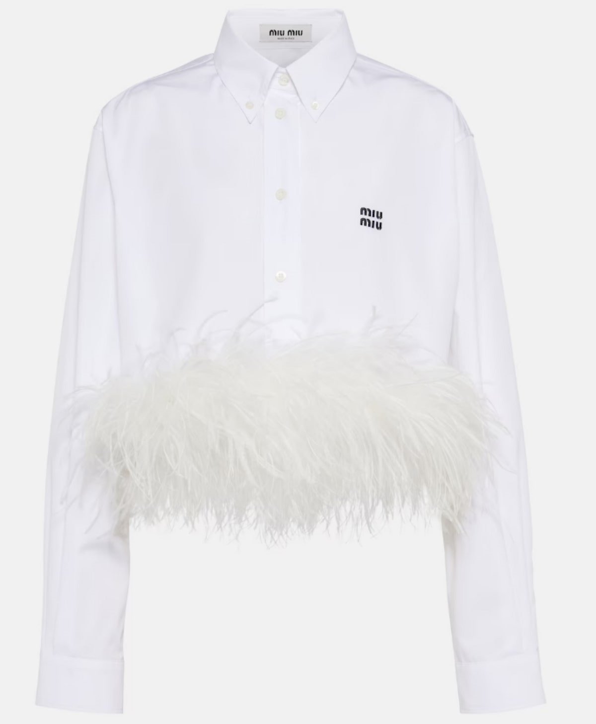 moda ideje za novu godinu bela kosulja sa perjem-min.jpg