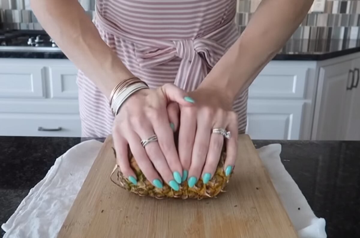 ljustenje ananasa bez noza (2).jpg