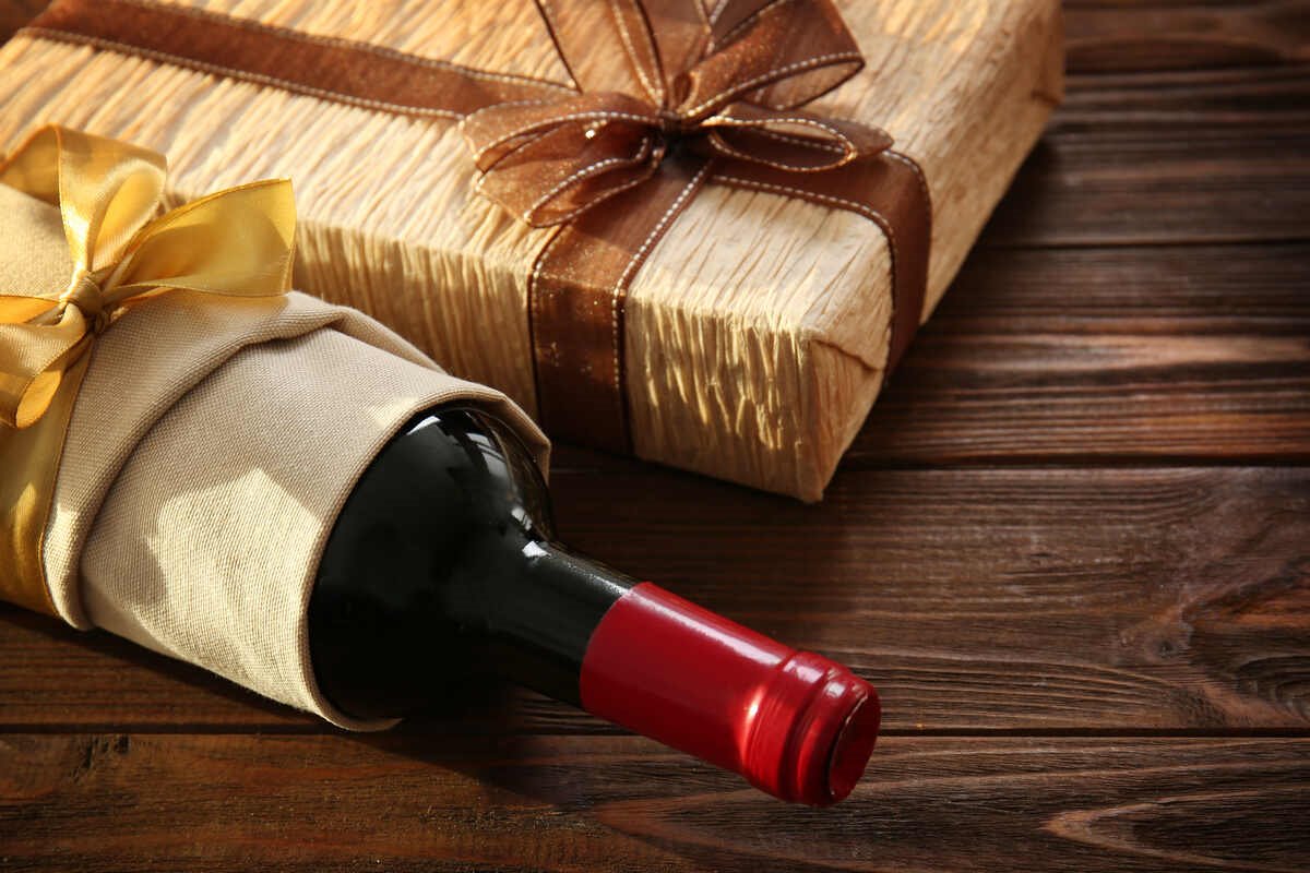 Šta se nosi kao poklon na slavu u Srbiji