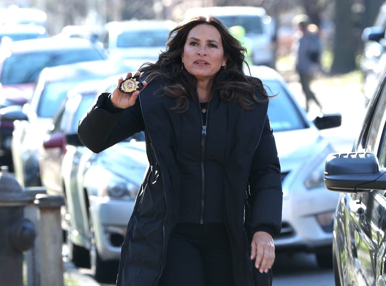 mariska hargitai olivija benson 0835491168-min.jpg