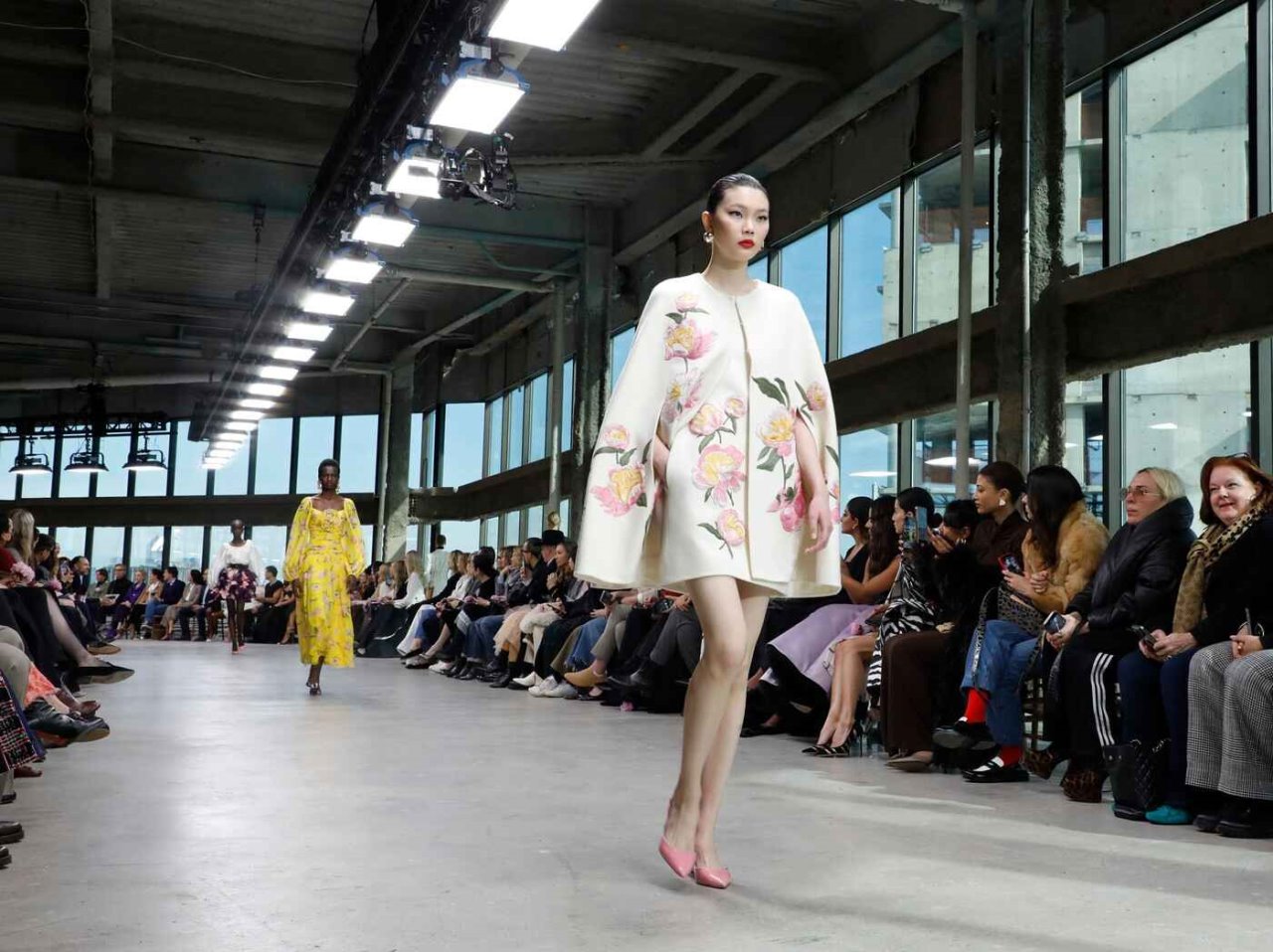 svecane haljine i kompleti karolina herera moda 0845923787.jpg