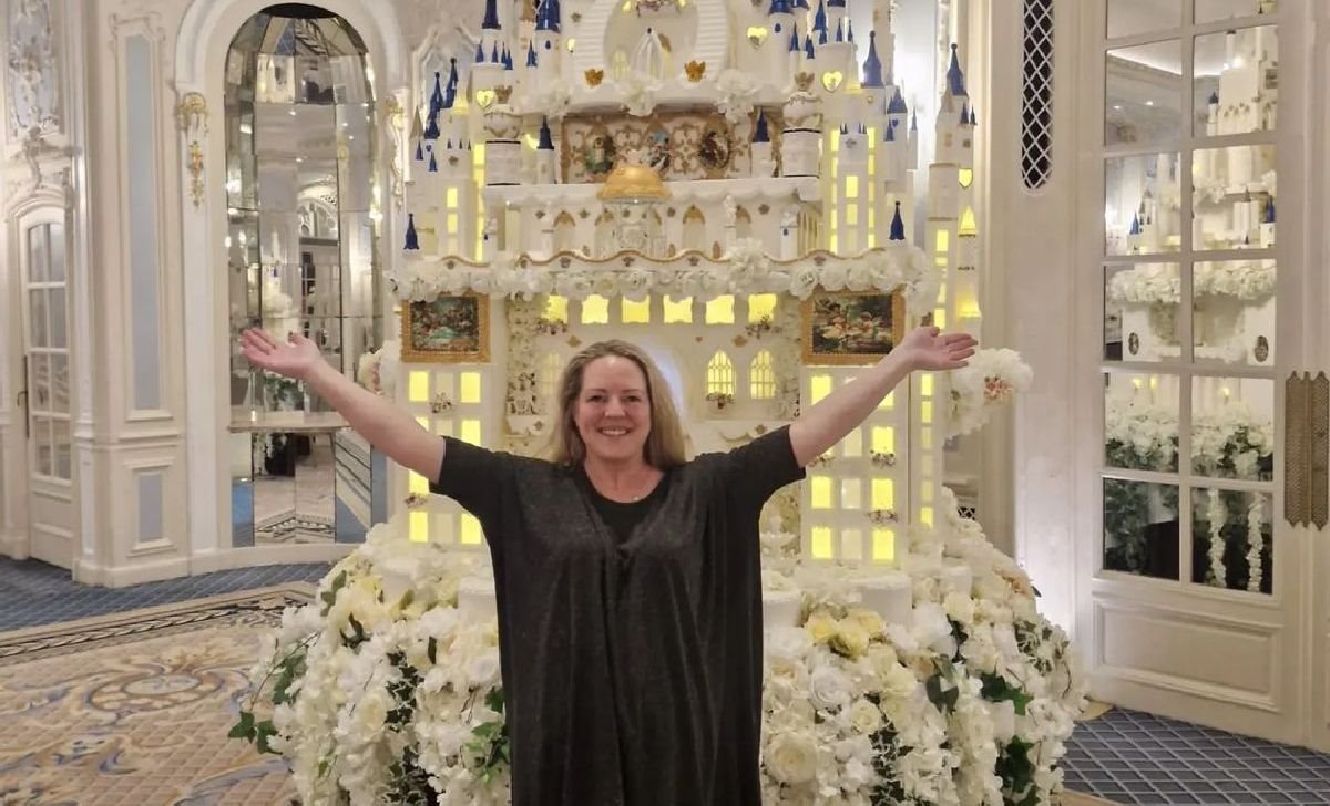 svadbena torta od 4 metra.jpg