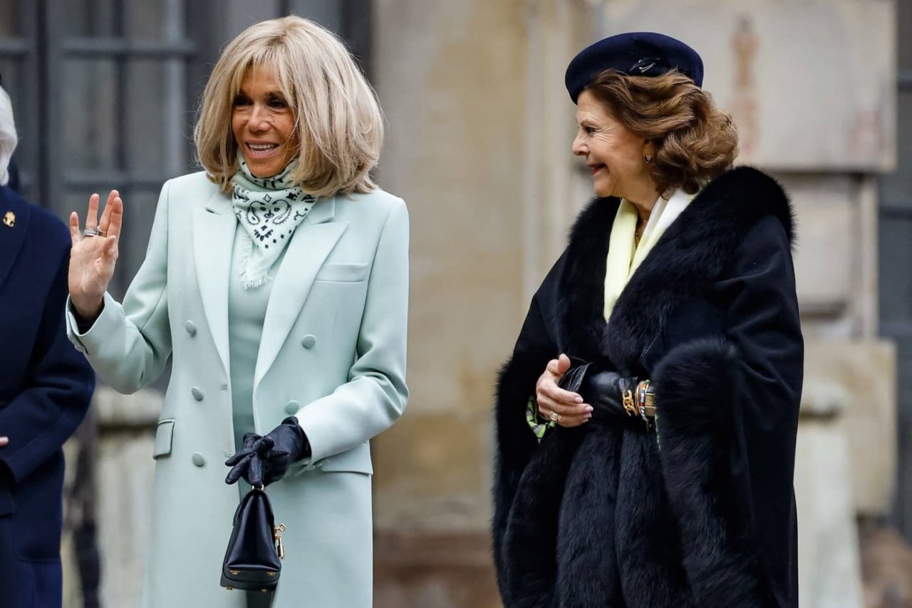 brizit makron 0841820394-min.jpg