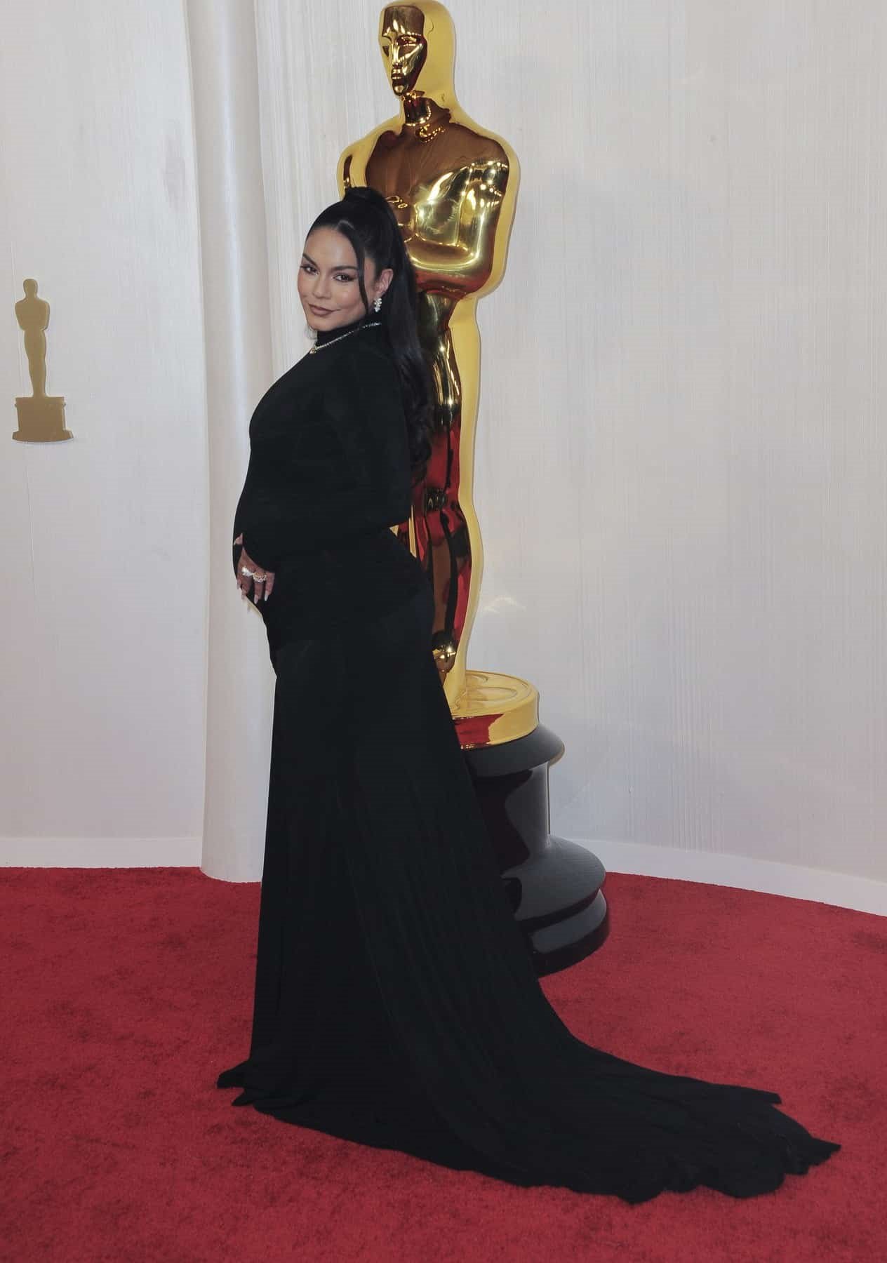 crna haljina oskar 2024 Vanesa Hadzins 0855622095 Elizabeth Goodenough Everett Collection-min.jpg