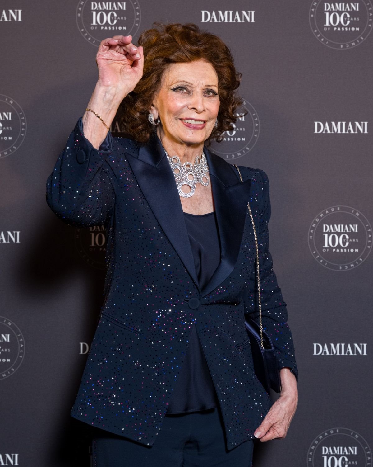 sofija loren 0857145906.jpg