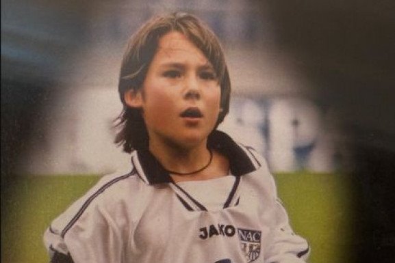 140863_nemanja-gudelj-instagram_f.jpg