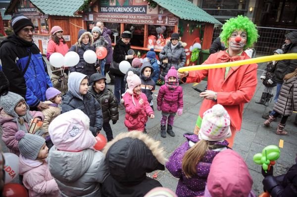 Novogodišnji program manifestacije "Trg otvorenog srca"
