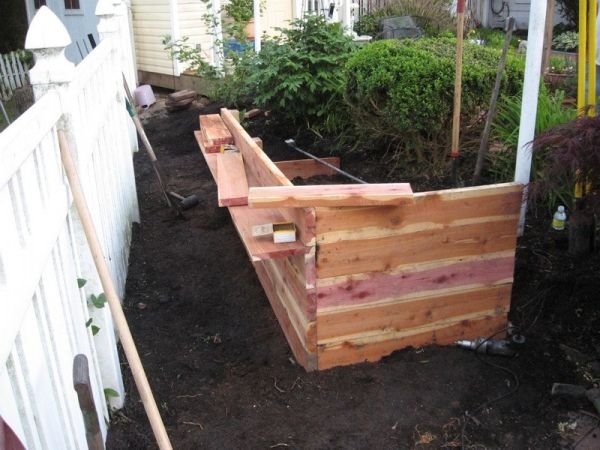 Leja za baštovane koji ne smeju da se saginju