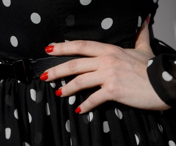 Modni trenutak: vintidž tufne za Zoi Dešanel