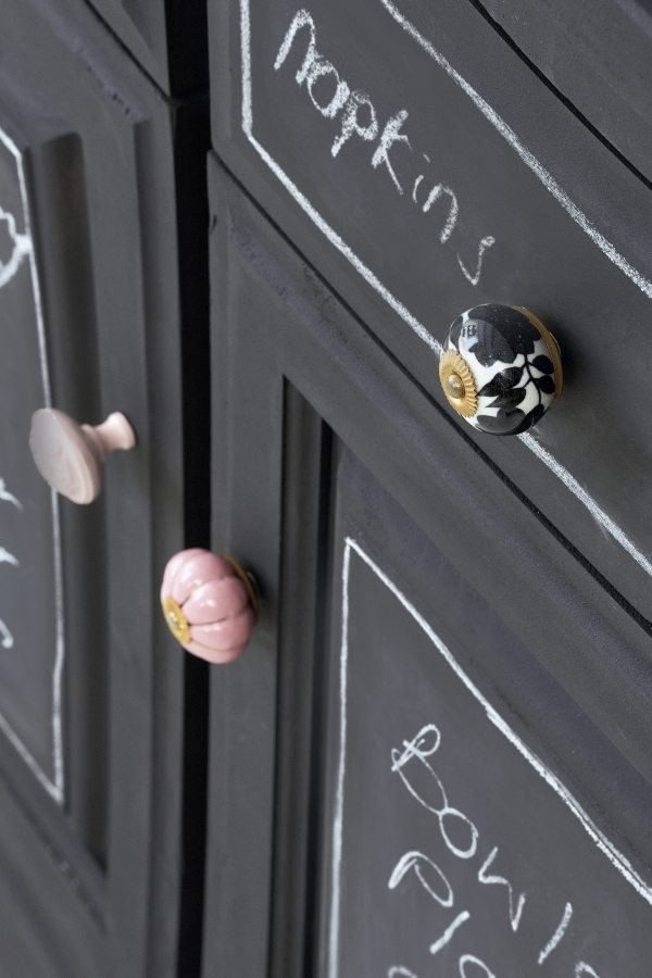 Skladna kuhinja od neobičnih delova