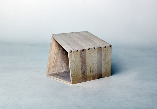 Futuristički sto za kafu