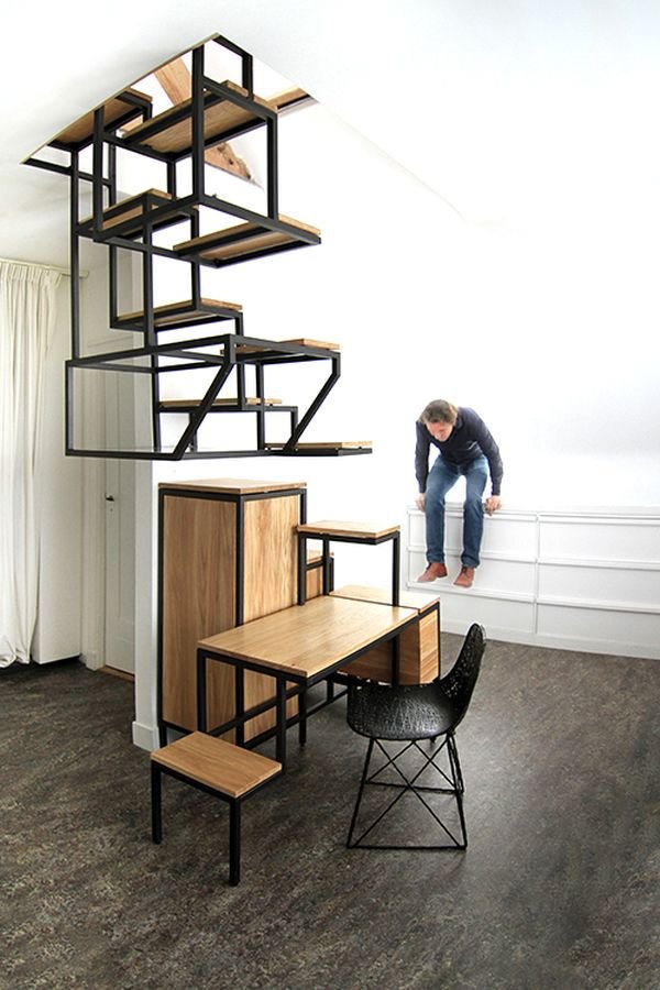 Originalno stepenište služi i kao radni prostor