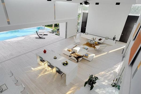 Moderna francuska vila sa bazenom
