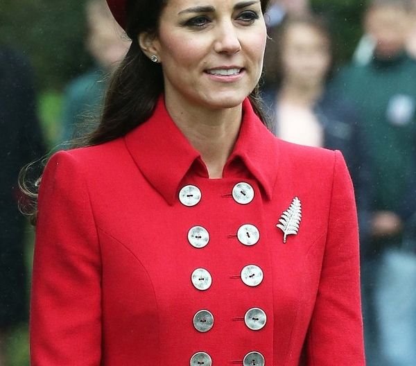 Modni trenutak: Kejt Midlton u vatrenocrvenom izdanju na početku australijske turneje