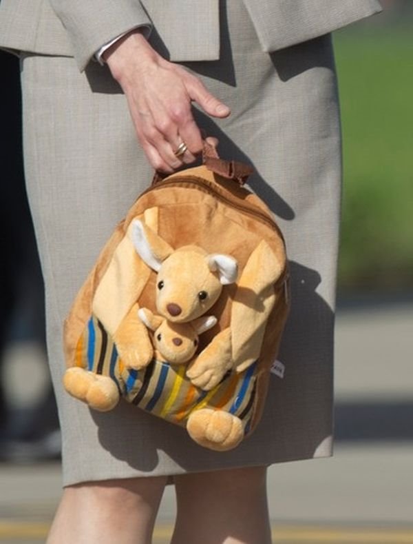 Modni trenutak: Kejt Midlton stiže u Australiju u haljini sa srpskim potpisom