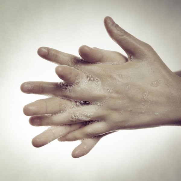 Kako da temeljno operete ruke kao medicinski radnici