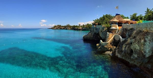 Neobični enterijeri: romantično odmaralište "Pećina" za zaljubljene sakriveno među liticama