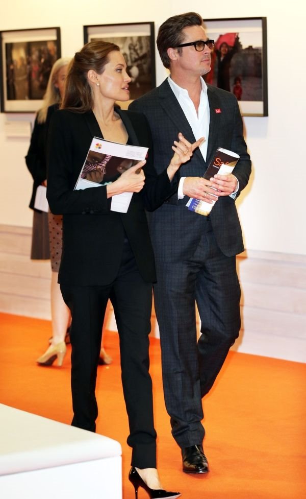 Modni trenutak: Bred i Anđelina u elegantnim odelima