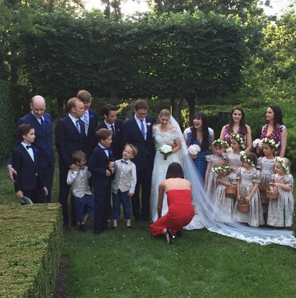 Modni spektakl: pogledajte kako izgleda kad urednica Voga Ana Vintur ženi sina (FOTO)