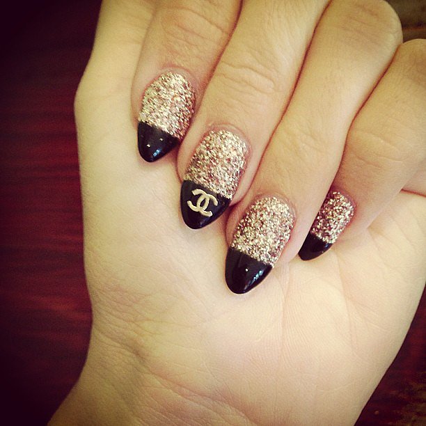 7 predloga za manikir sa svetlucavim detaljima