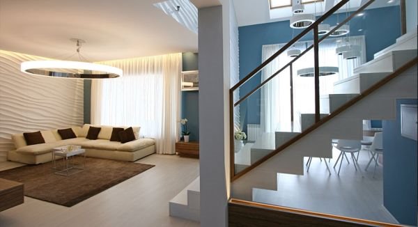 Kao da imate dve kuće: savršen porodični dom na dva nivoa