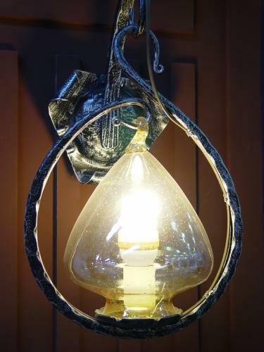 Lusteri, lampe i dobra atmosfera