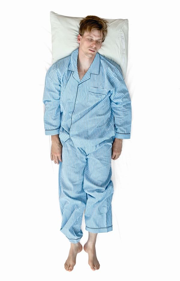 POZA U SNU OTKRIVA KO SMO: da li spavate na leđima, boku ili u fetus položaju