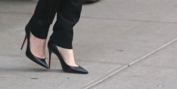 Modni trenutak: Demi Mur u šik poslovnoj kombinaciji