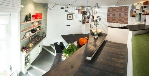 Mini stan sa neobičnom visinom: 17 kvadrata sa tavanicom na 3,6 metara