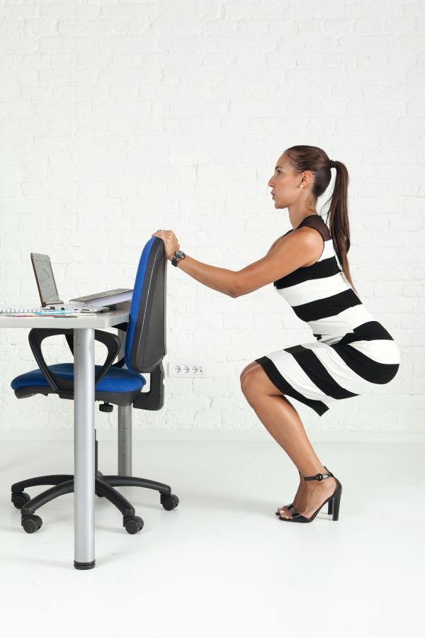 Kružni mini trening na radnom mestu: 8 jednostavnih vežbi