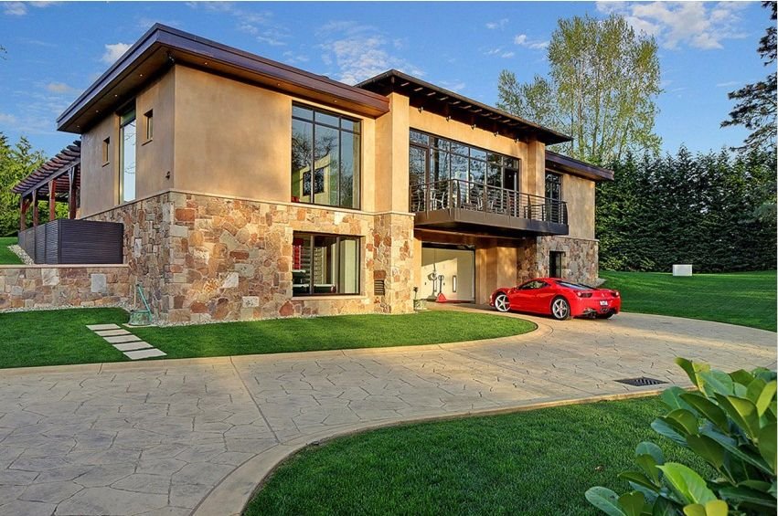 Neverovatna kuća sa garažama za 16 automobila