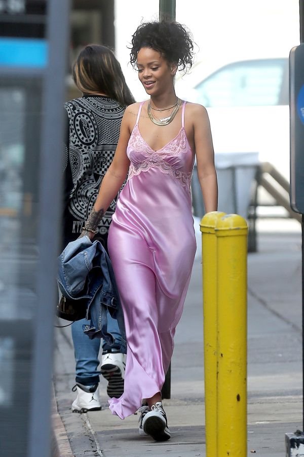 10 najružnijih haljina slavnih dama u 2014. godini