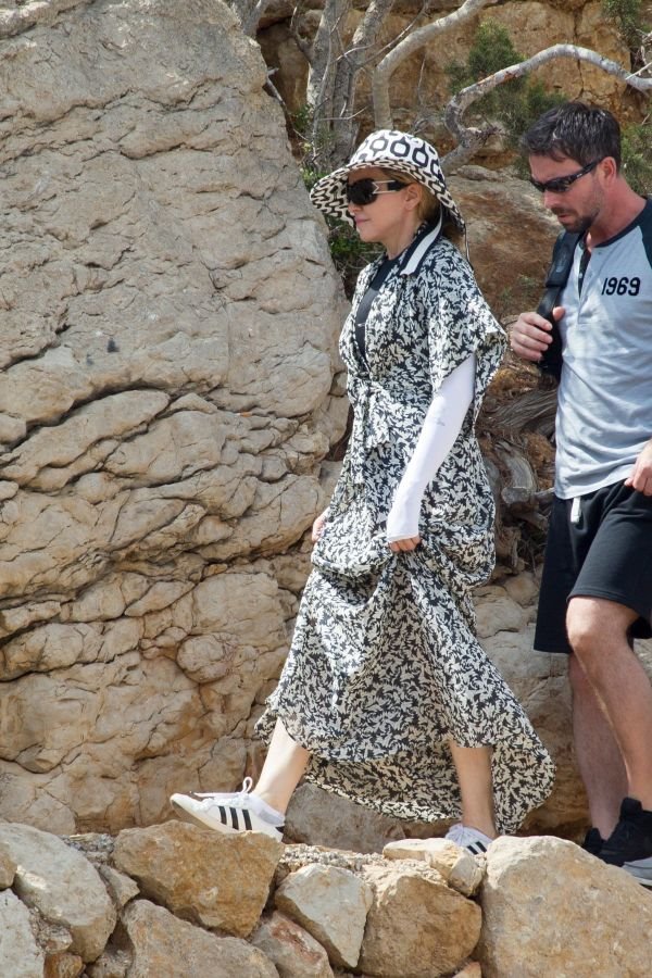 10 najružnijih haljina slavnih dama u 2014. godini