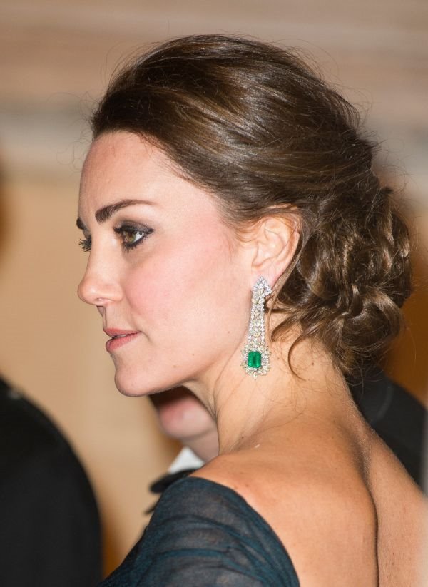 Modni trenutak: Kejt Midlton, princeza starih haljina u ponoćnoplavoj toaleti