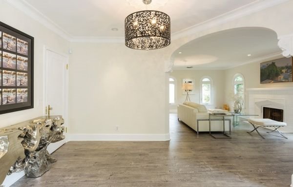 Domovi slavnih: luksuzna kuća slavne Fej Danavej prodaje se za više od milion evra