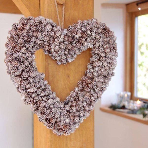 Bez zimzelenih grančica: 10 predloga za božićne venčiće