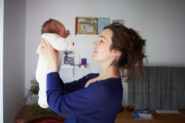 Majčinstvo u prvih 24 sata: neodoljive bebe i mame (FOTO)