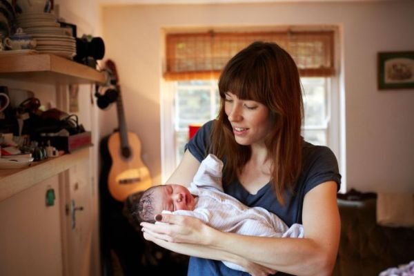 Majčinstvo u prvih 24 sata: neodoljive bebe i mame (FOTO)